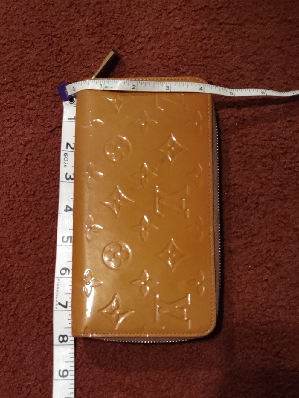 Louis Vuitton Vernis Zip-Around Wallet in Butterscotch Gloss Color. - Picture 16 of 16